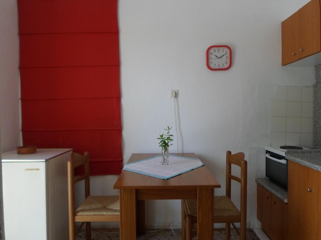 Bozelia Apartments Toroni Bilik gambar